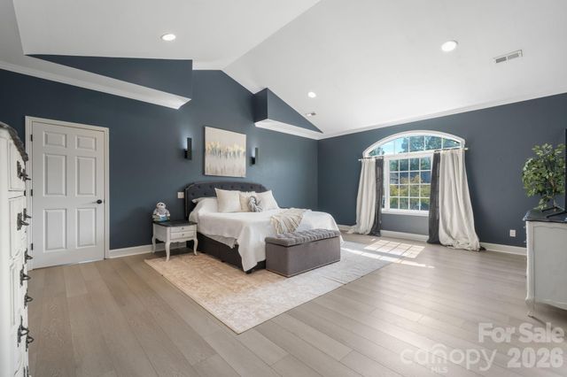 1360 Sweet briar Lane, Hickory, NC 28602