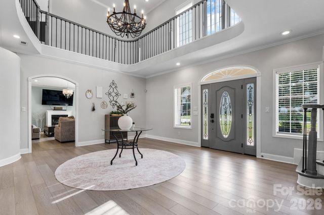 1360 Sweet briar Lane, Hickory, NC 28602