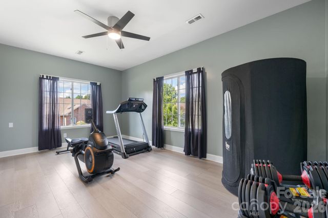 1360 Sweet briar Lane, Hickory, NC 28602