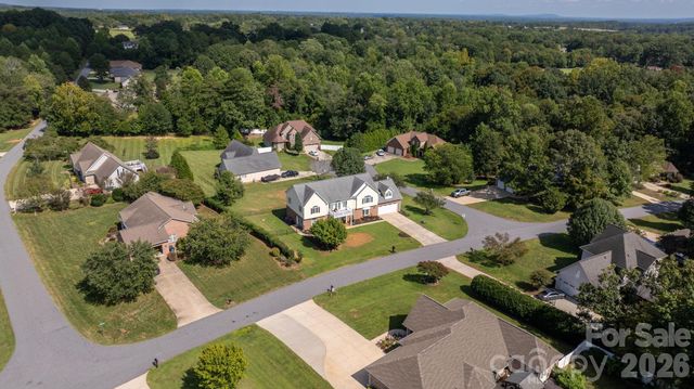 1360 Sweet briar Lane, Hickory, NC 28602