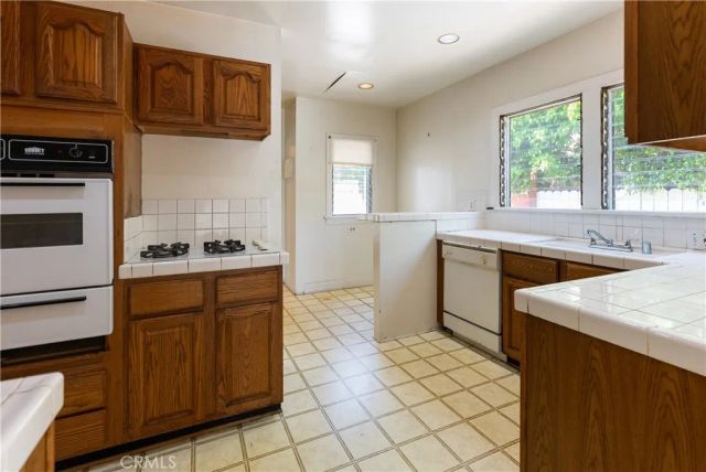 203 S Carson, Beverly Hills, CA 90211