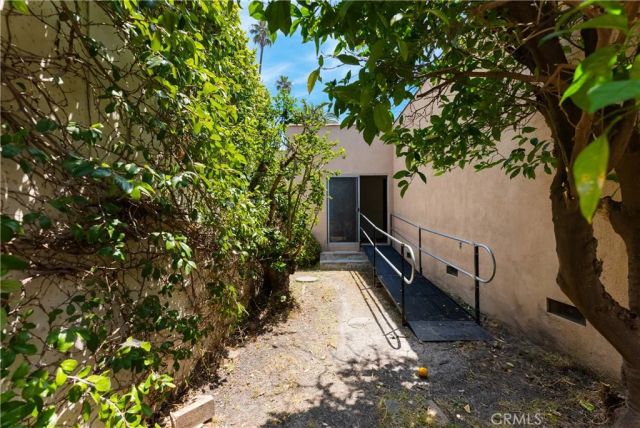 203 S Carson, Beverly Hills, CA 90211