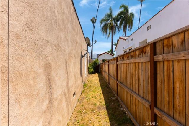 203 S Carson, Beverly Hills, CA 90211