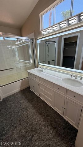 10087 Yellow Canary Avenue, Las Vegas, NV 89117