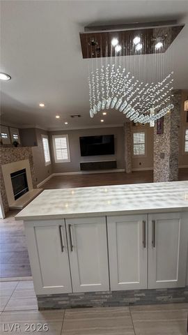 10087 Yellow Canary Avenue, Las Vegas, NV 89117
