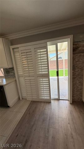 10087 Yellow Canary Avenue, Las Vegas, NV 89117