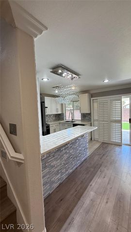 10087 Yellow Canary Avenue, Las Vegas, NV 89117