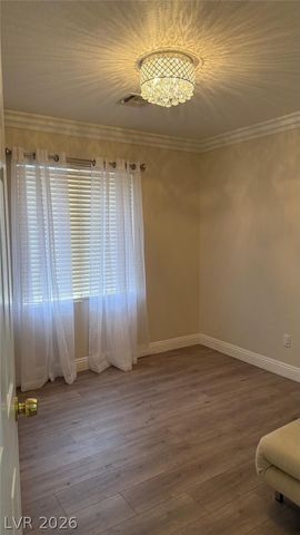 10087 Yellow Canary Avenue, Las Vegas, NV 89117