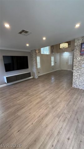 10087 Yellow Canary Avenue, Las Vegas, NV 89117