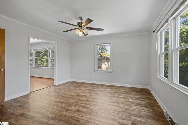 706 W Lee Road, Taylors, SC 29687