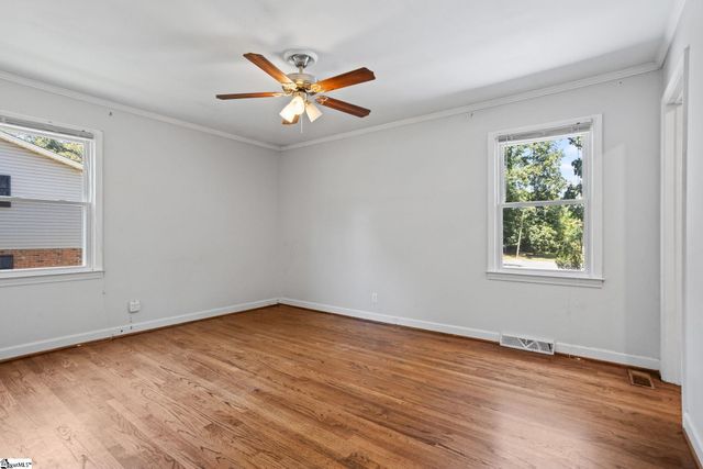 706 W Lee Road, Taylors, SC 29687