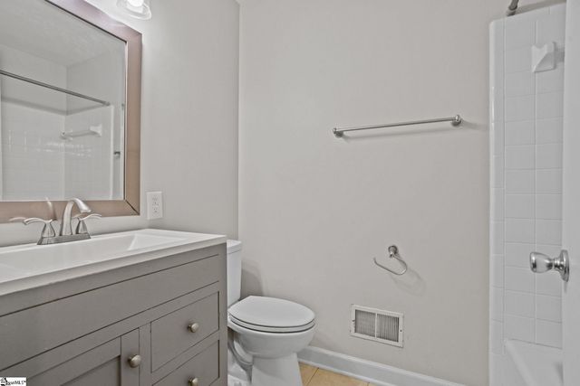 706 W Lee Road, Taylors, SC 29687