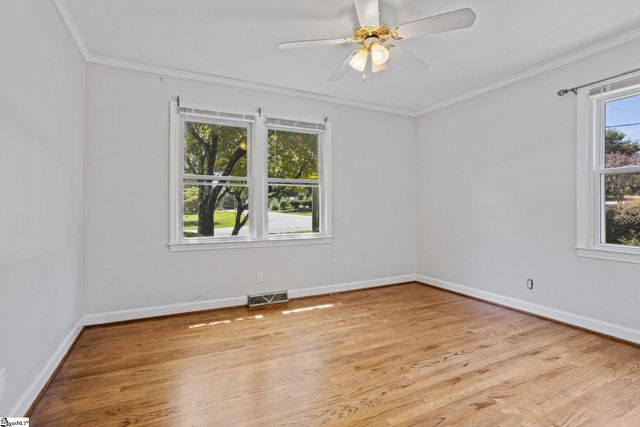706 W Lee Road, Taylors, SC 29687