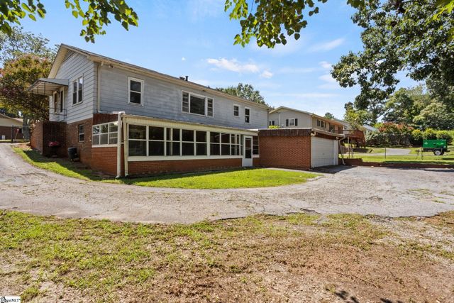 706 W Lee Road, Taylors, SC 29687