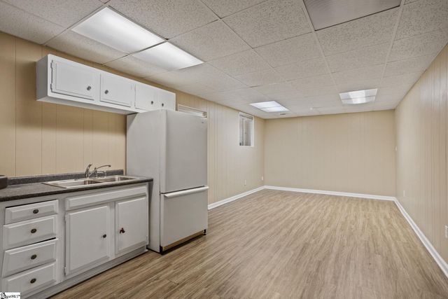 706 W Lee Road, Taylors, SC 29687