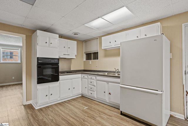 706 W Lee Road, Taylors, SC 29687