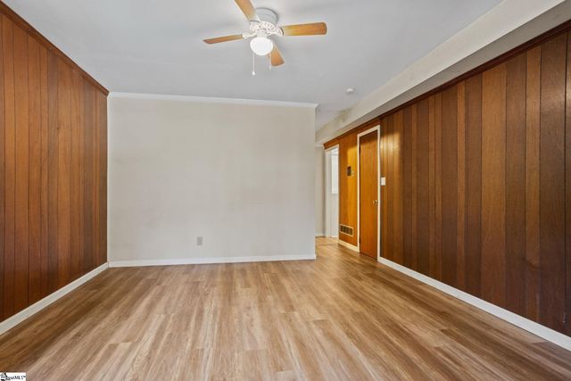 706 W Lee Road, Taylors, SC 29687