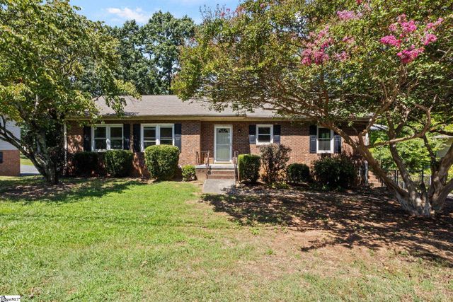 706 W Lee Road, Taylors, SC 29687