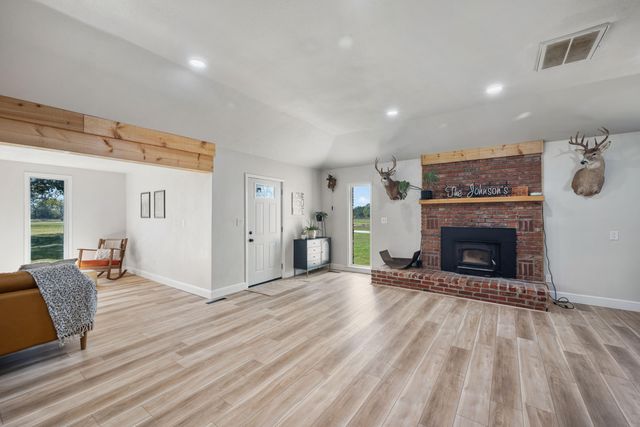 10888 Poppy Drive, Neosho, MO 64850