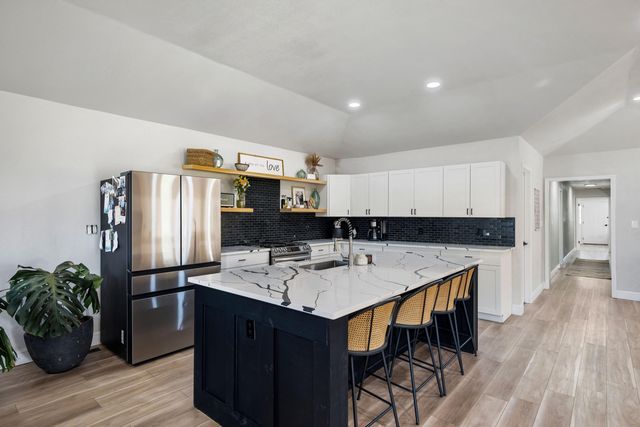 10888 Poppy Drive, Neosho, MO 64850