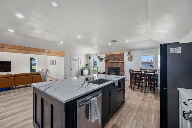 10888 Poppy Drive, Neosho, MO 64850