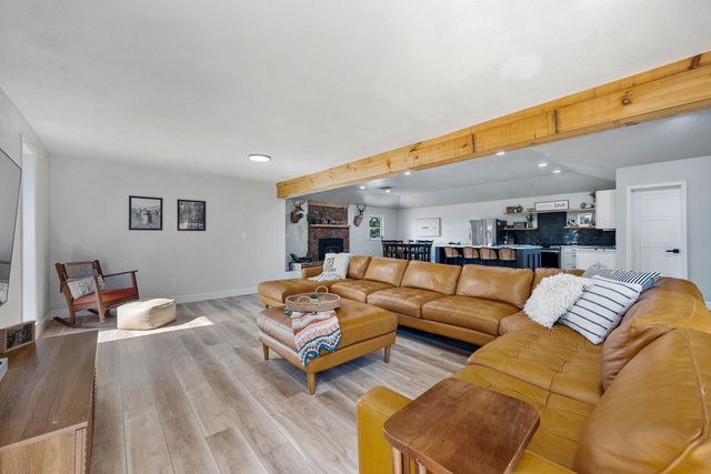 10888 Poppy Drive, Neosho, MO 64850