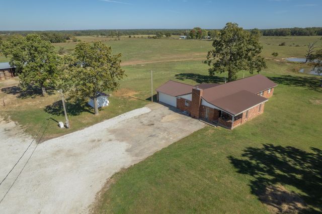 10888 Poppy Drive, Neosho, MO 64850