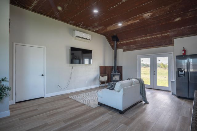 10888 Poppy Drive, Neosho, MO 64850