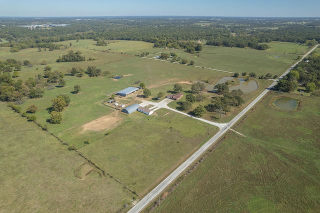 10888 Poppy Drive, Neosho, MO 64850