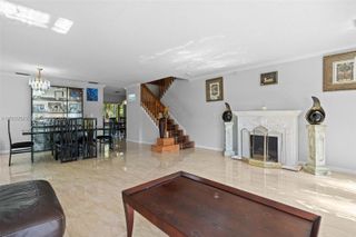 1001 SW 100th Terrace, Pembroke Pines, FL 33025