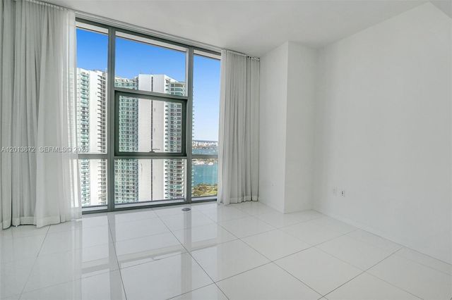 851 NE 1st Ave 4001, Miami, FL 33132