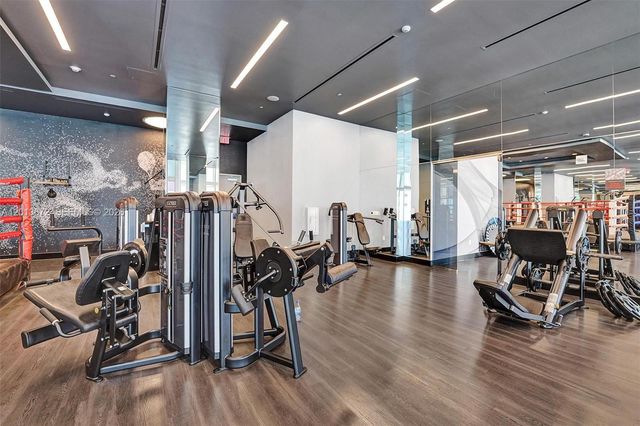 851 NE 1st Ave 4001, Miami, FL 33132