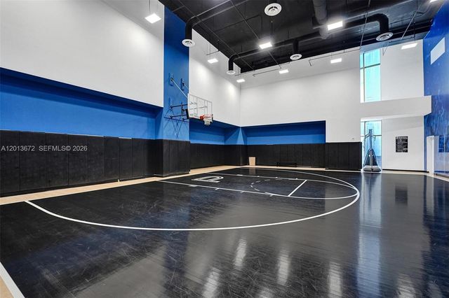 851 NE 1st Ave 4001, Miami, FL 33132