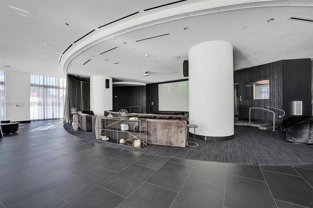 851 NE 1st Ave 4001, Miami, FL 33132