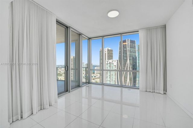 851 NE 1st Ave 4001, Miami, FL 33132