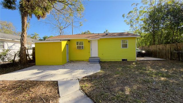 8204 N SEMMES STREET, Tampa, FL 33604