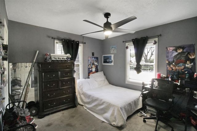 306 W Houston Avenue, Pasadena, TX 77502