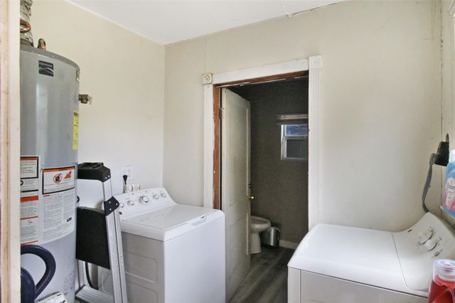 306 W Houston Avenue, Pasadena, TX 77502