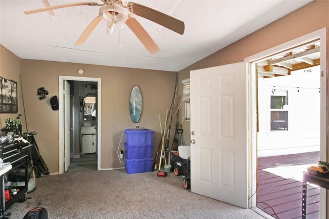 306 W Houston Avenue, Pasadena, TX 77502