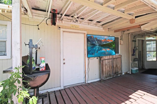306 W Houston Avenue, Pasadena, TX 77502