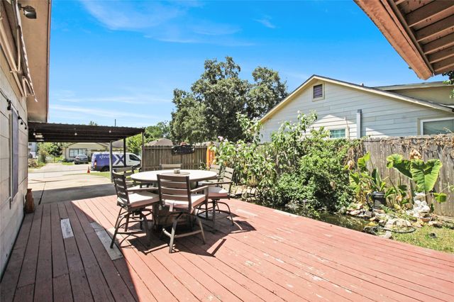 306 W Houston Avenue, Pasadena, TX 77502