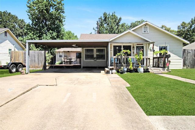 306 W Houston Avenue, Pasadena, TX 77502