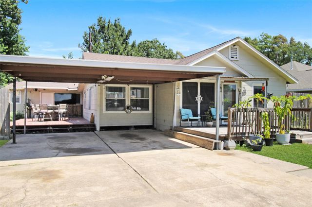 306 W Houston Avenue, Pasadena, TX 77502