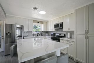 306 W Houston Avenue, Pasadena, TX 77502
