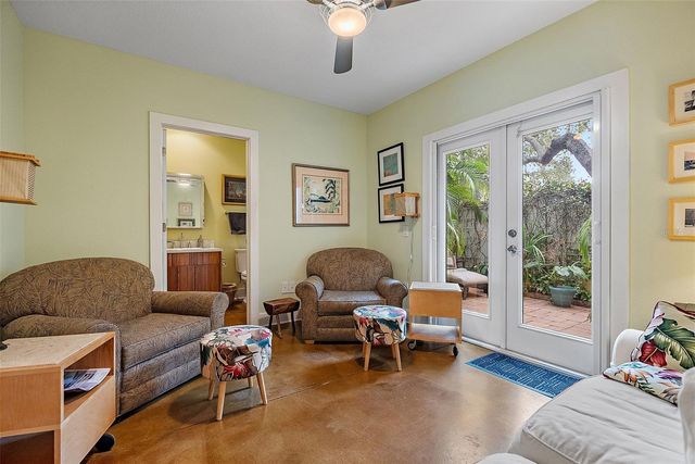 325 5TH AVENUE S 10, St Petersburg, FL 33701