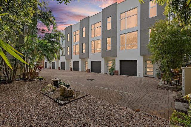 325 5TH AVENUE S 10, St Petersburg, FL 33701