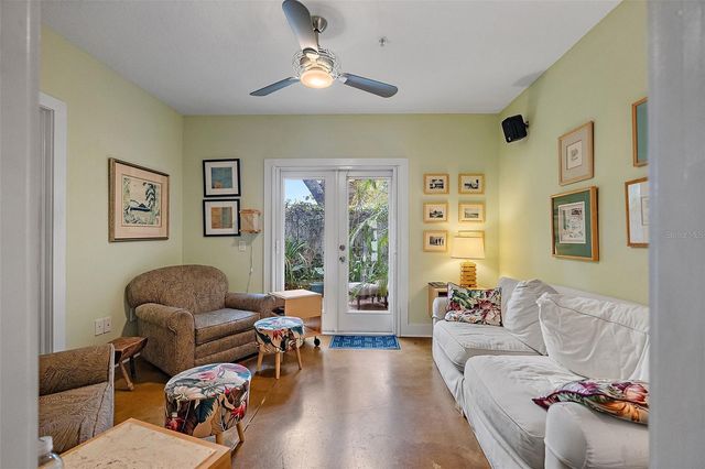 325 5TH AVENUE S 10, St Petersburg, FL 33701