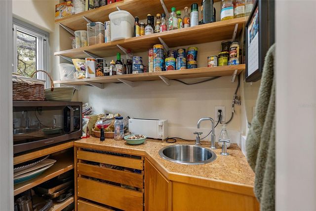 325 5TH AVENUE S 10, St Petersburg, FL 33701