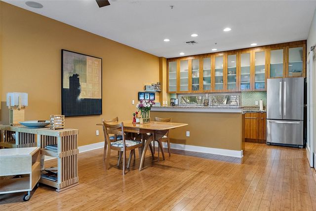 325 5TH AVENUE S 10, St Petersburg, FL 33701