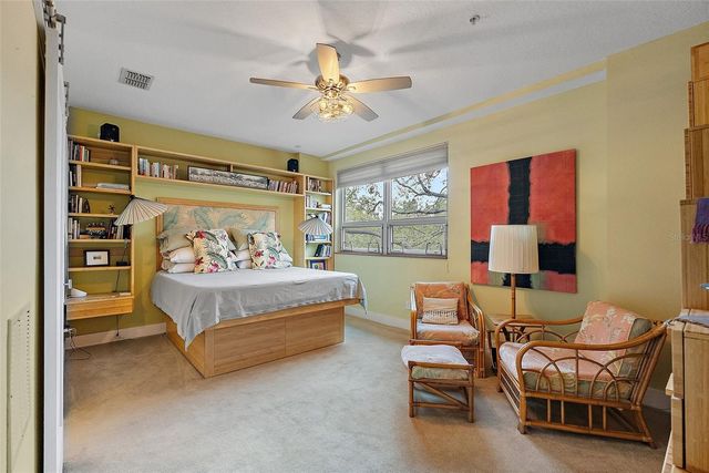 325 5TH AVENUE S 10, St Petersburg, FL 33701